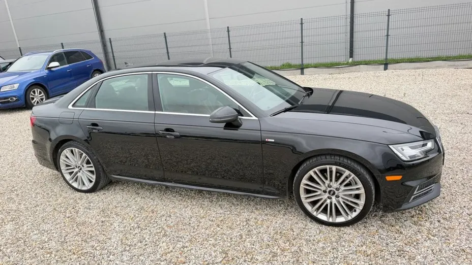 AUDI A4 -