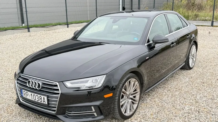 AUDI A4 -