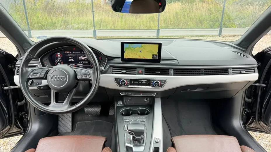 AUDI A4 -