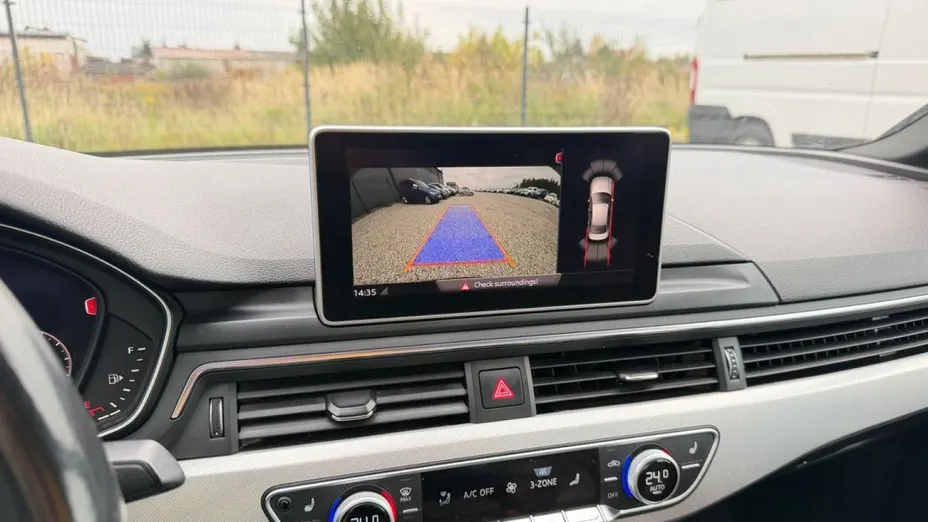 AUDI A4 -