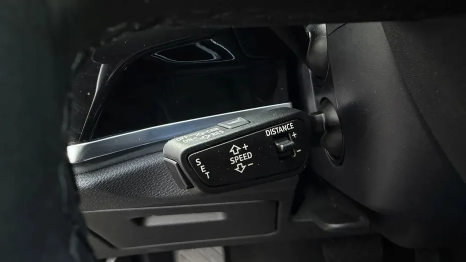 AUDI Q3 -