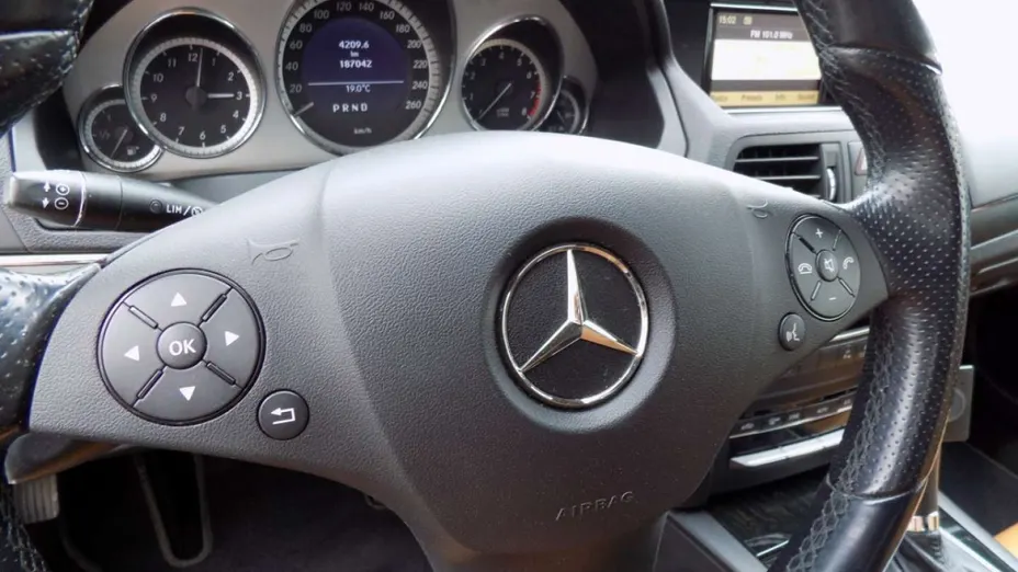 MERCEDES-BENZ E Klasa -