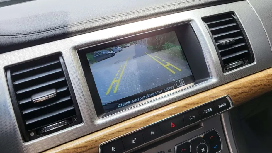 JAGUAR XF -