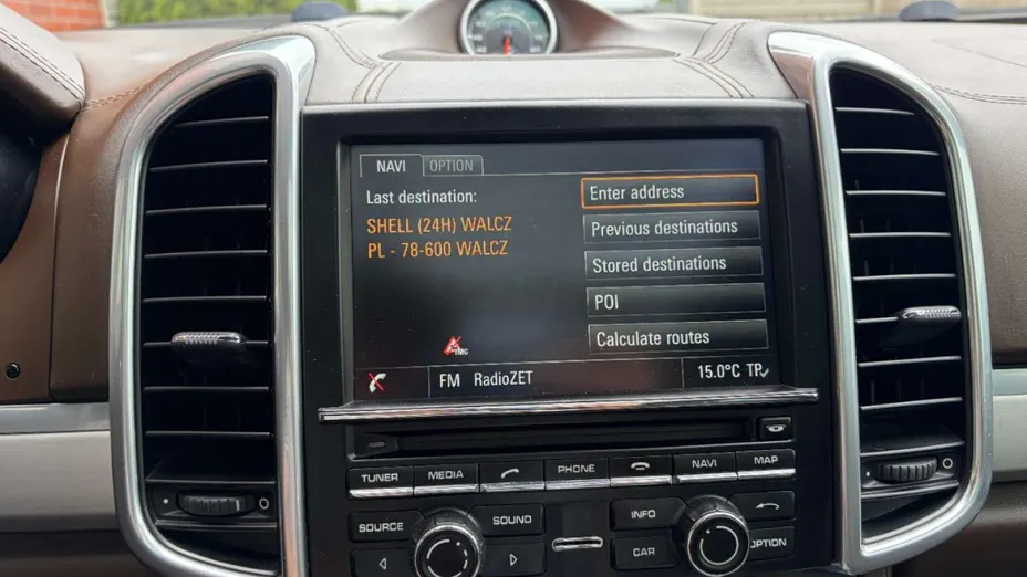 PORSCHE Cayenne -