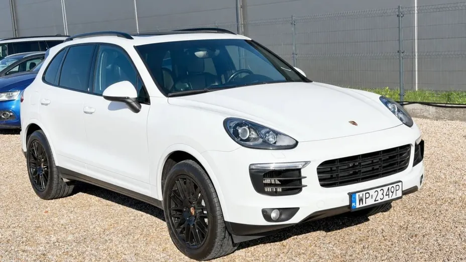 PORSCHE Cayenne -