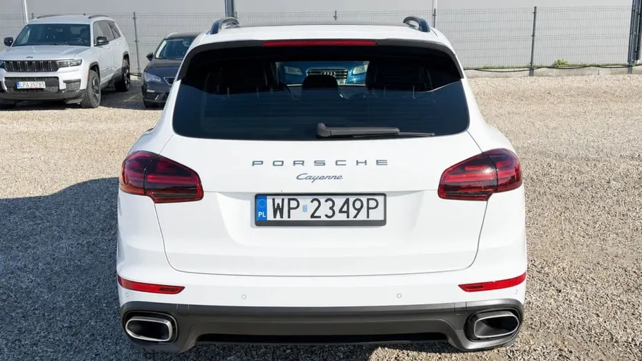 PORSCHE Cayenne -