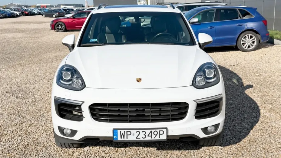 PORSCHE Cayenne -