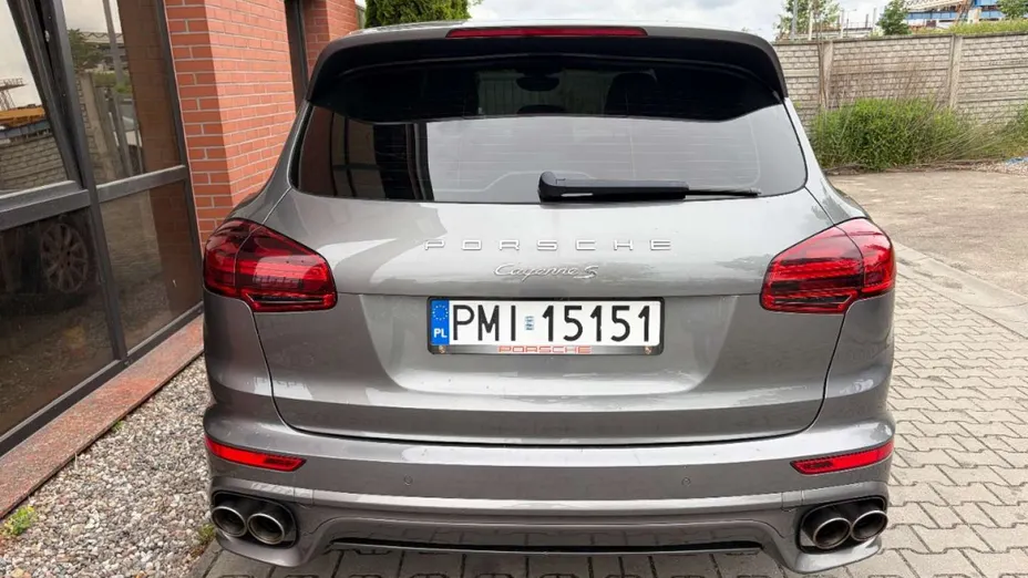 PORSCHE Cayenne -
