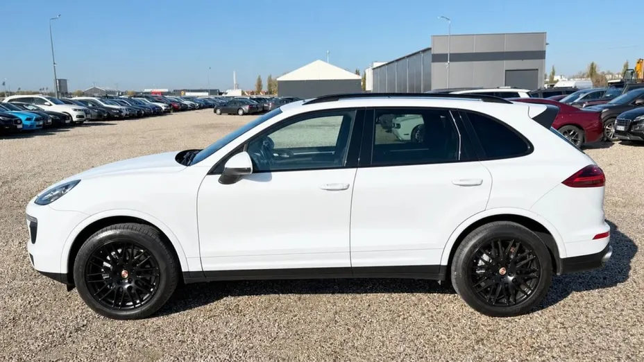 PORSCHE Cayenne -
