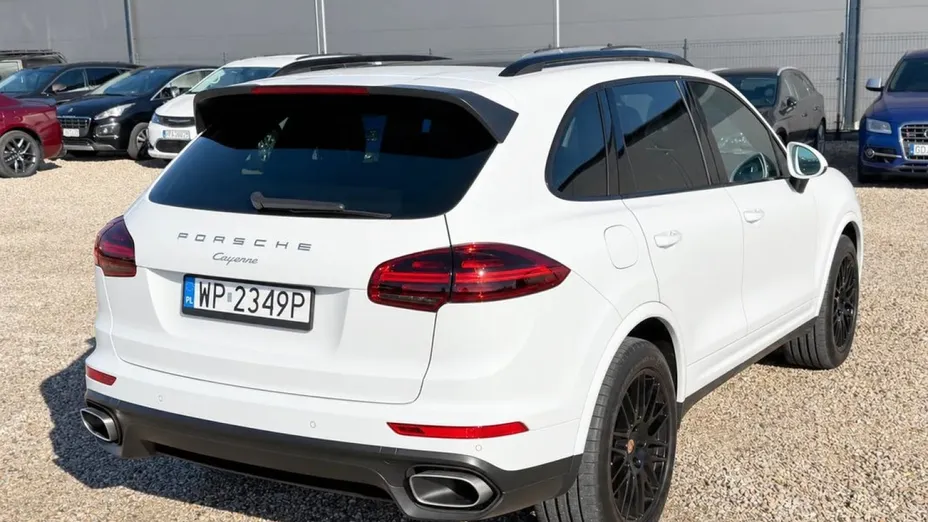 PORSCHE Cayenne -
