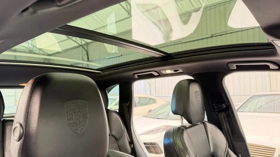 PORSCHE Cayenne -