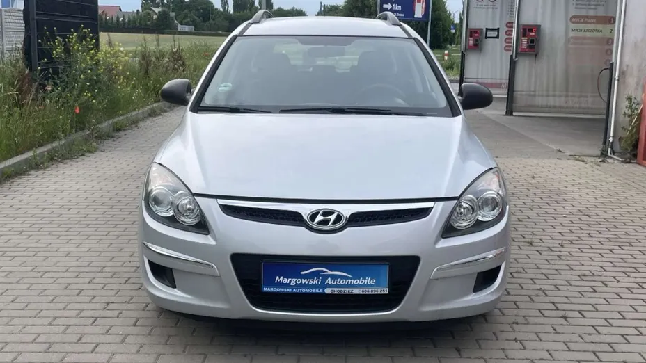 HYUNDAI i30 -