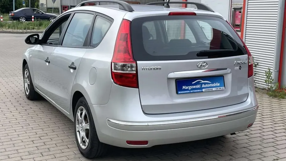 HYUNDAI i30 -