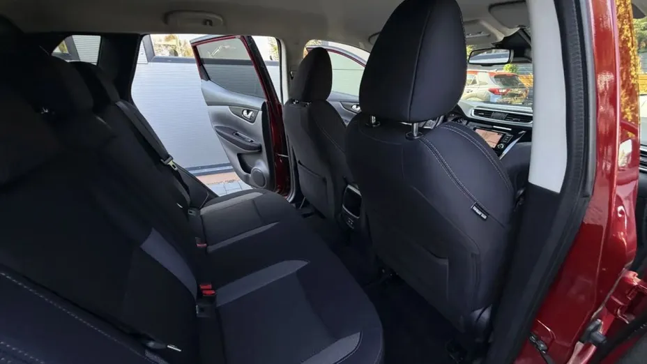 NISSAN Qashqai -