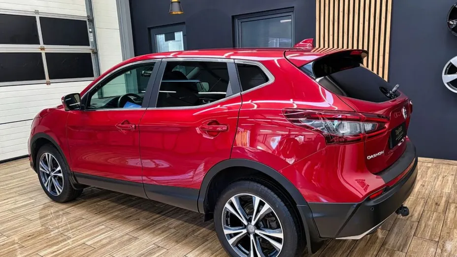NISSAN Qashqai -