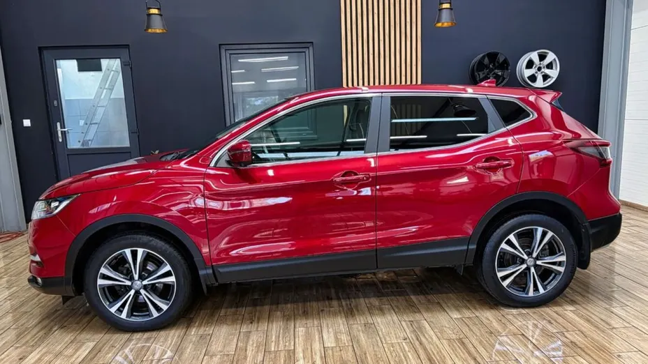 NISSAN Qashqai -