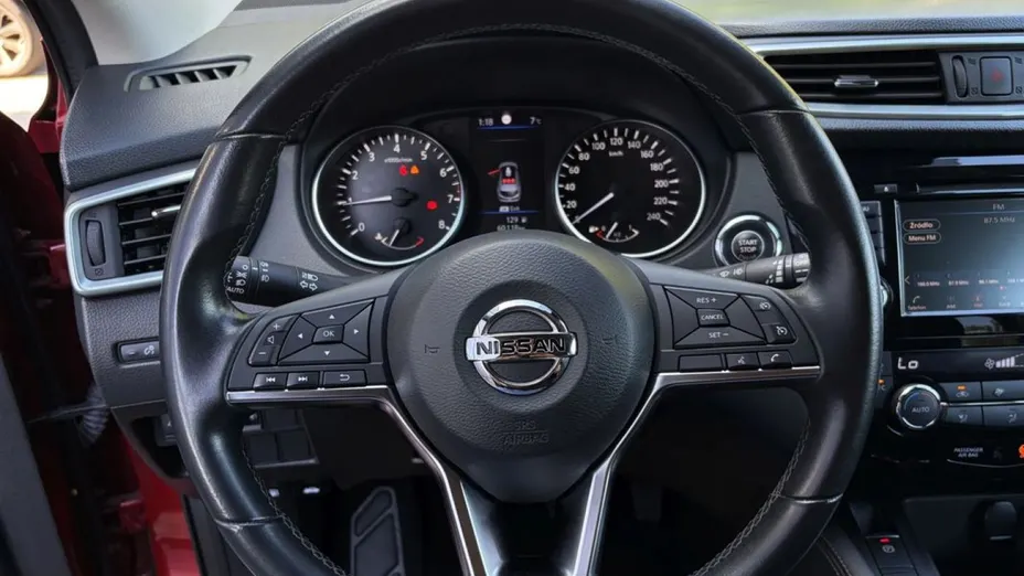 NISSAN Qashqai -