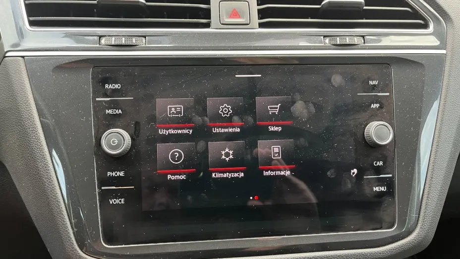 VOLKSWAGEN Tiguan -