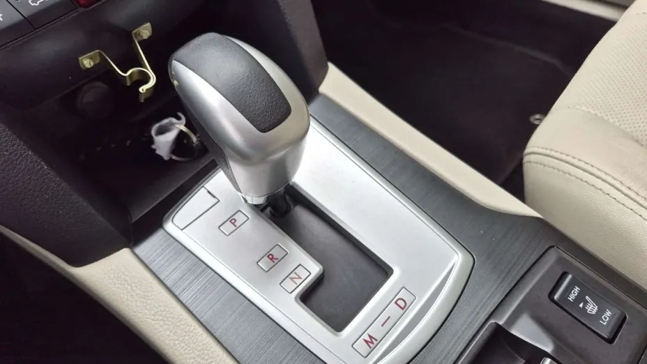 SUBARU Outback -