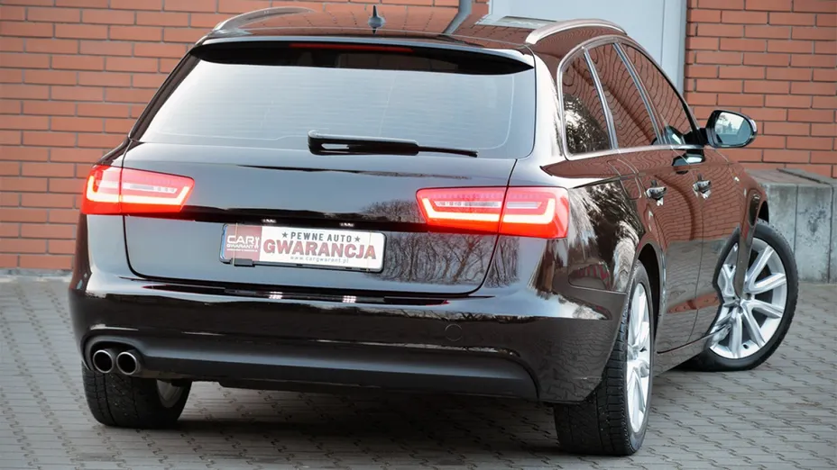 AUDI A6 -