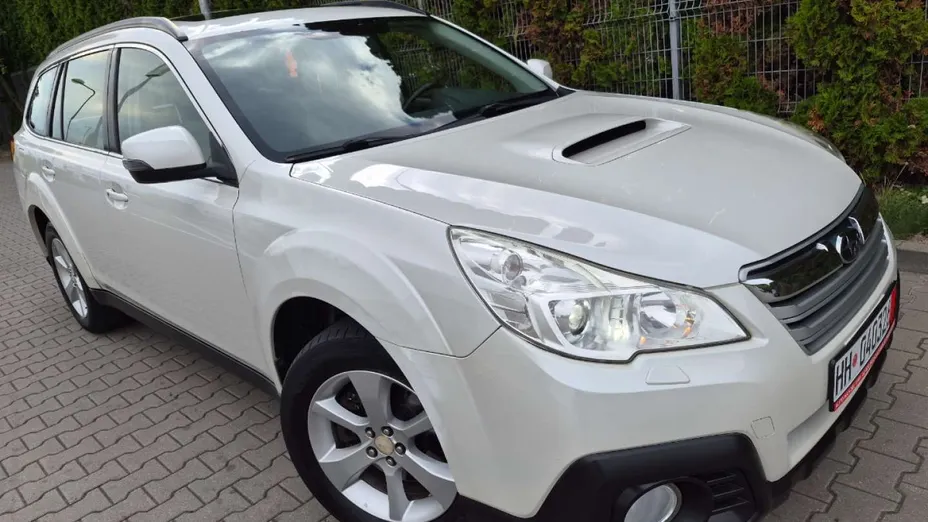 SUBARU Outback -