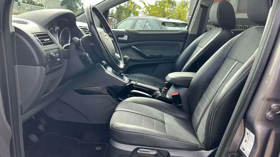 FORD Kuga -