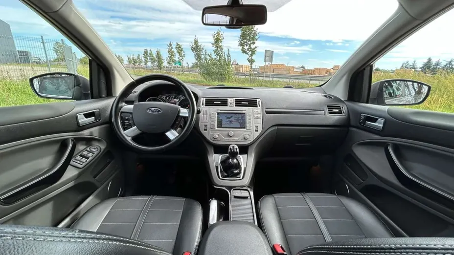 FORD Kuga -