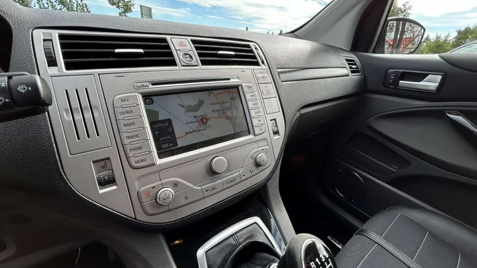 FORD Kuga -