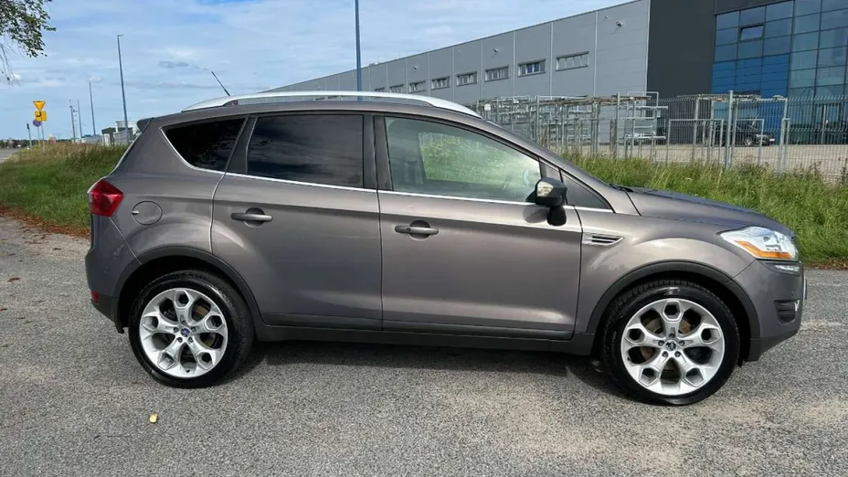 FORD Kuga -