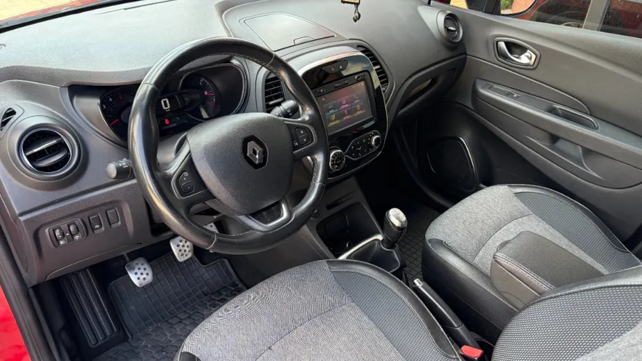 RENAULT Captur -