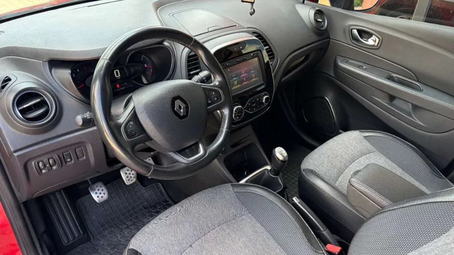 RENAULT Captur -