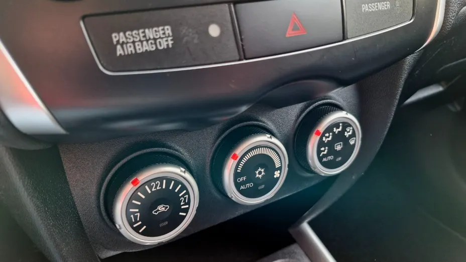 MITSUBISHI ASX -