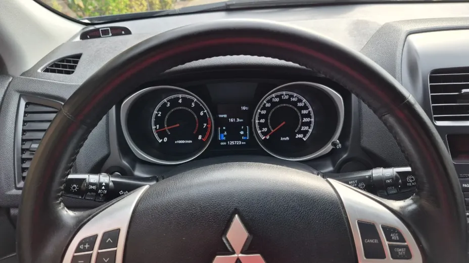 MITSUBISHI ASX -