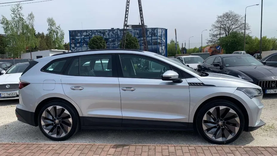 SKODA Enyaq -