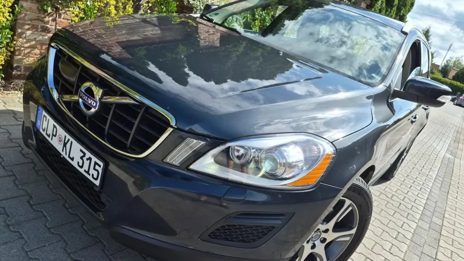 VOLVO XC60 -