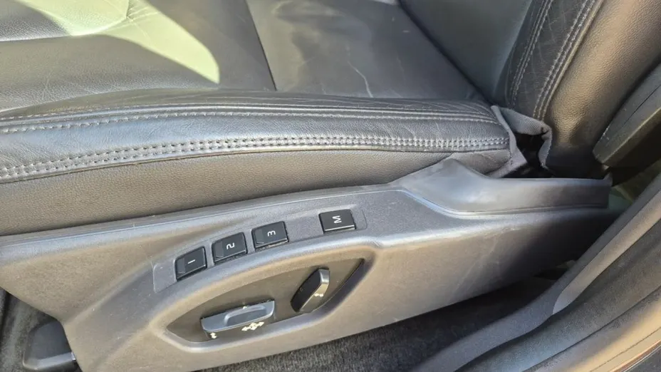 VOLVO XC60 -