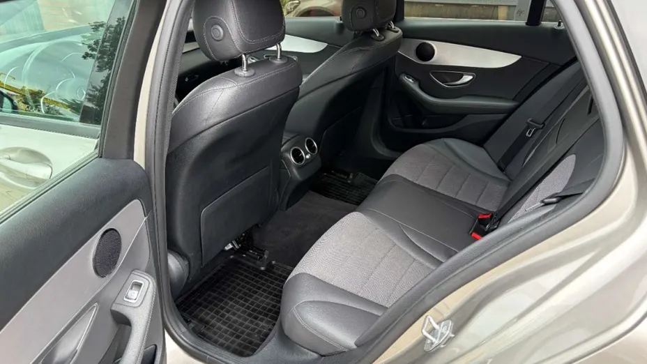 MERCEDES-BENZ C Klasa -