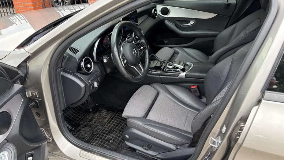 MERCEDES-BENZ C Klasa -