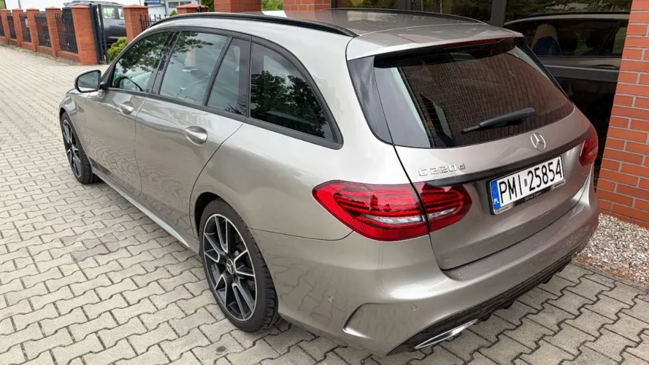 MERCEDES-BENZ C Klasa -
