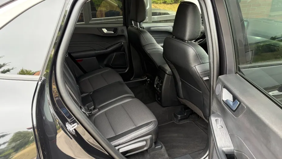 FORD Kuga -