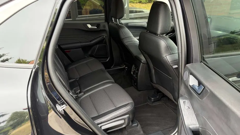 FORD Kuga -