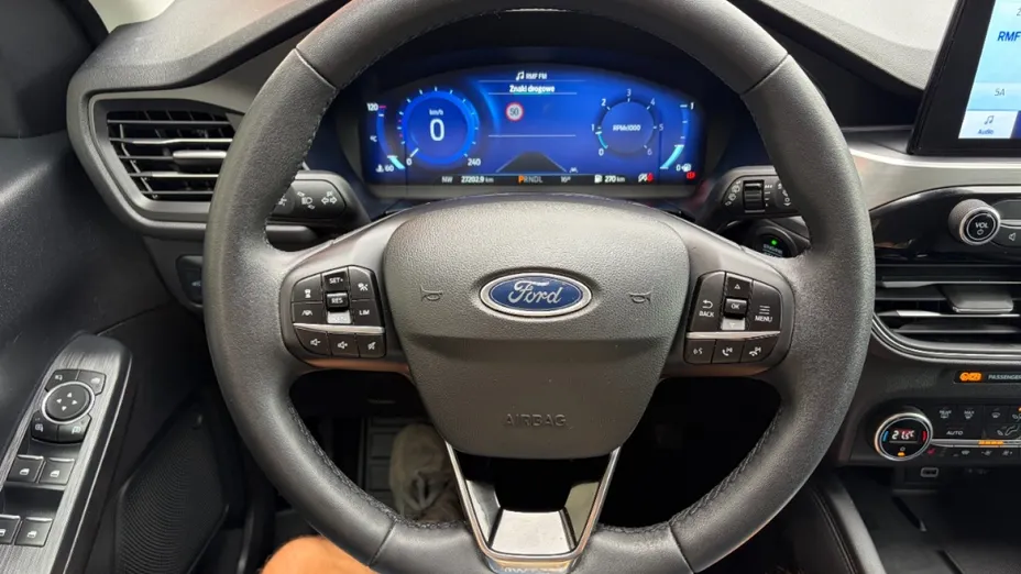 FORD Kuga -