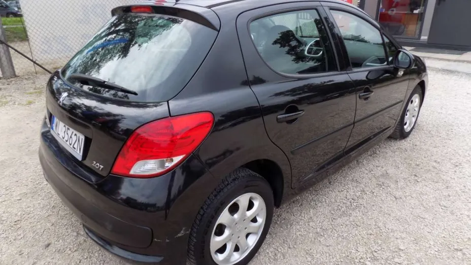 PEUGEOT 207 -