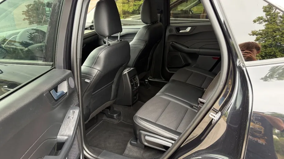 FORD Kuga -