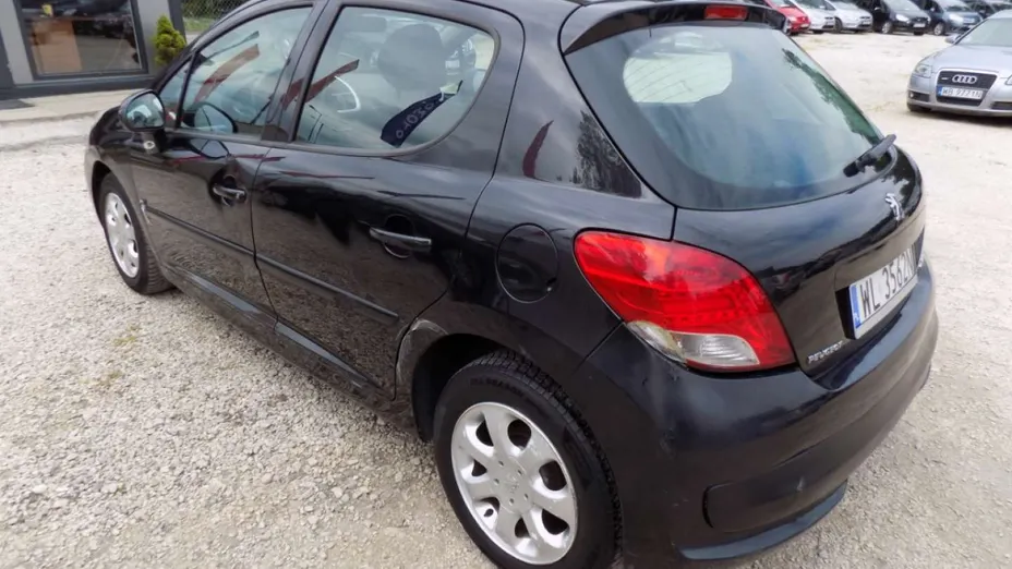 PEUGEOT 207 -