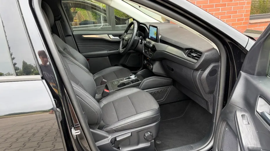 FORD Kuga -
