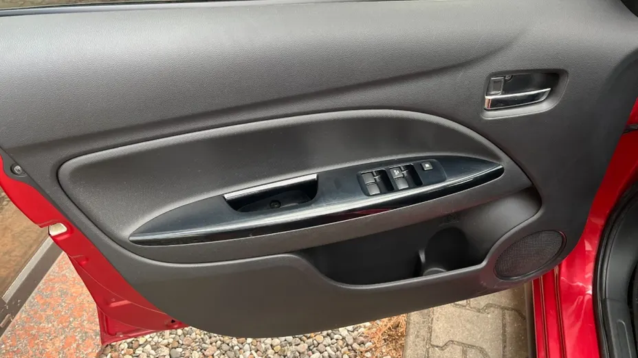 MITSUBISHI Space Star -
