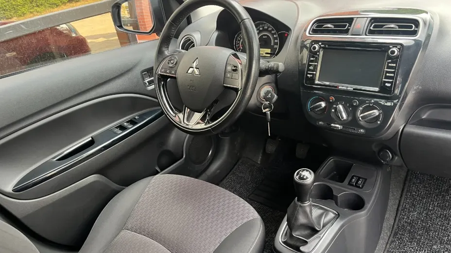 MITSUBISHI Space Star -