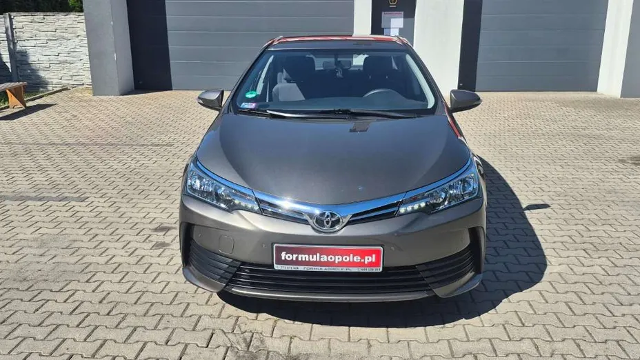 TOYOTA Corolla -