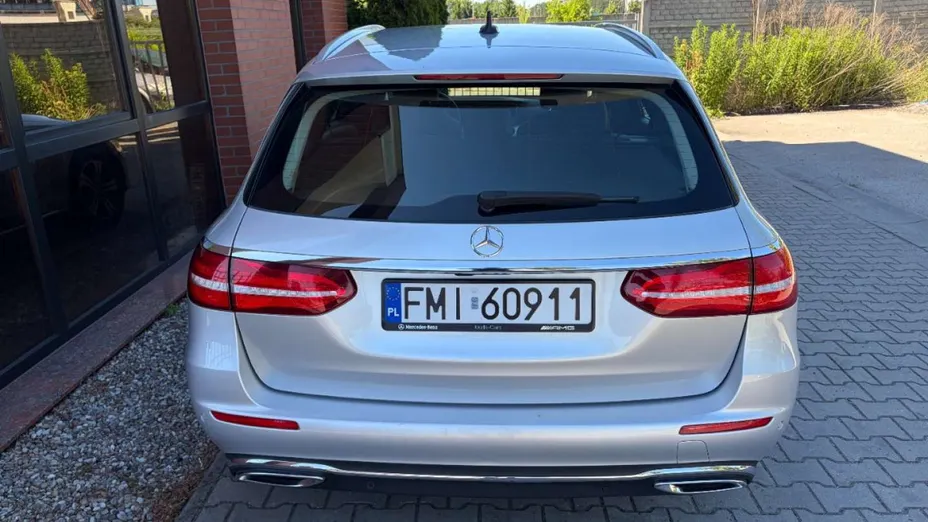 MERCEDES-BENZ E Klasa -